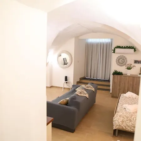 Domus Ursino Comfort Apartament